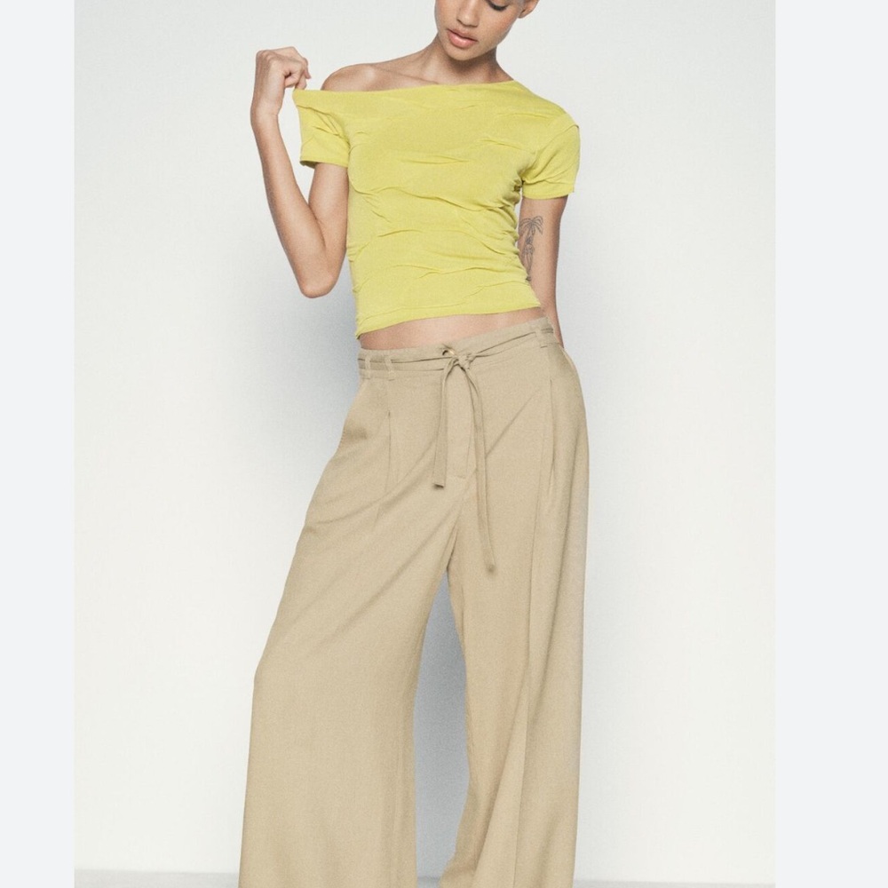 Zara asymmetrical crop top S